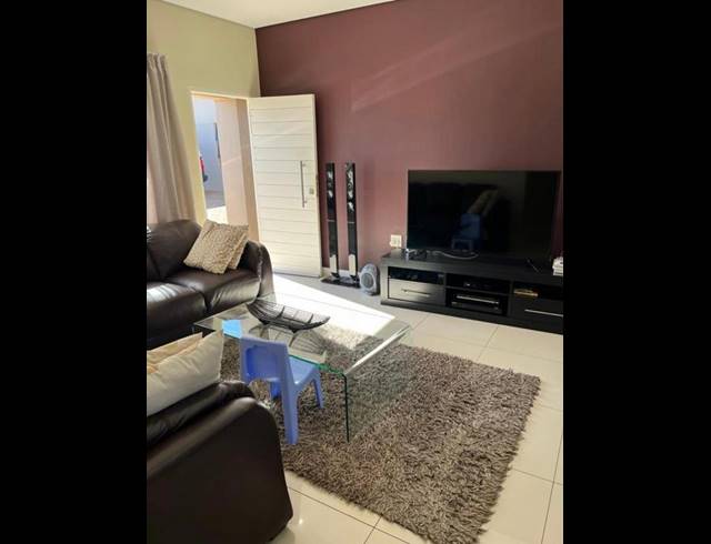 3 BEDROOM PROPERTY TO RENT IN CHROOM PARK